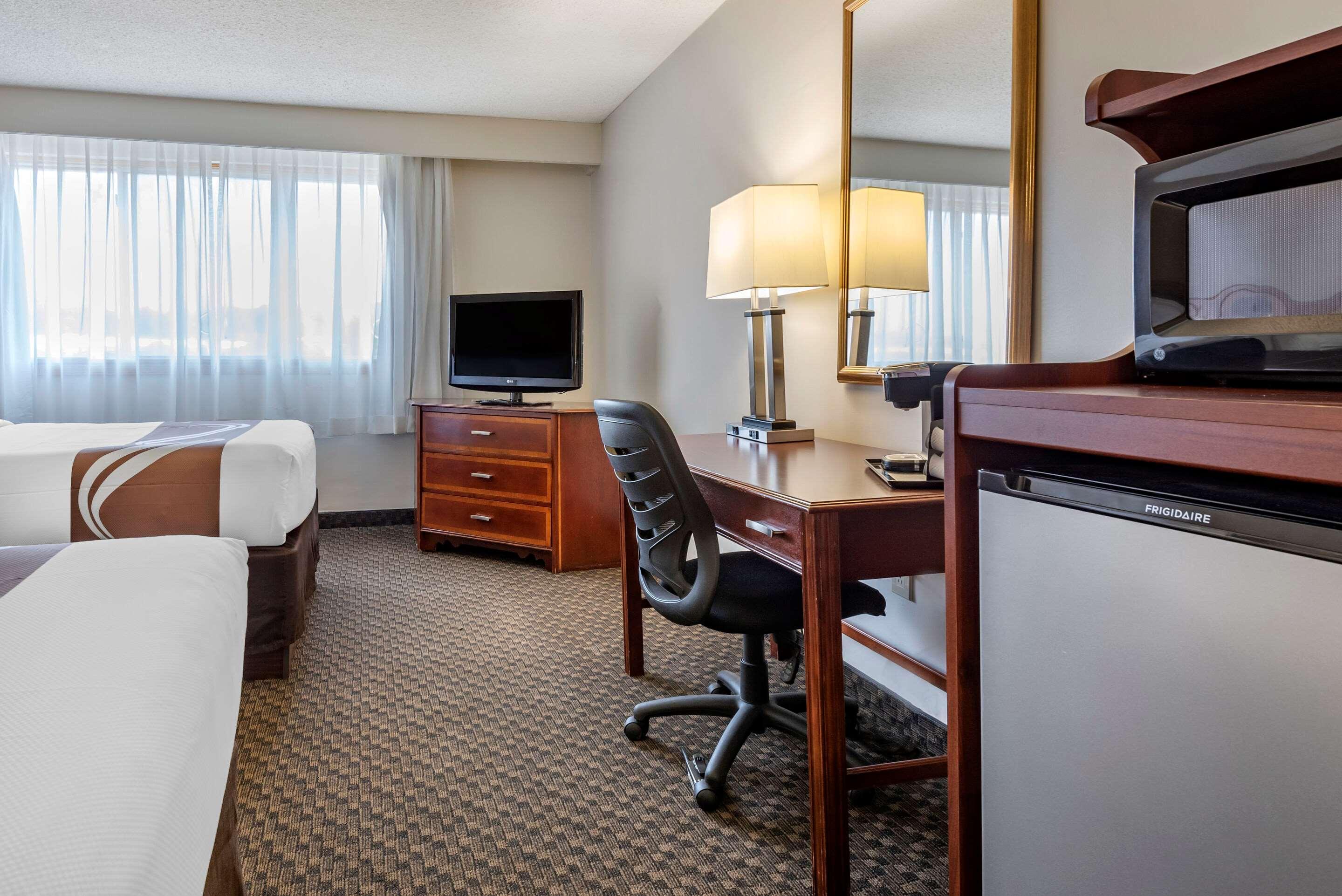 Quality Inn & Suites Vestal Binghamton Near University Exterior photo