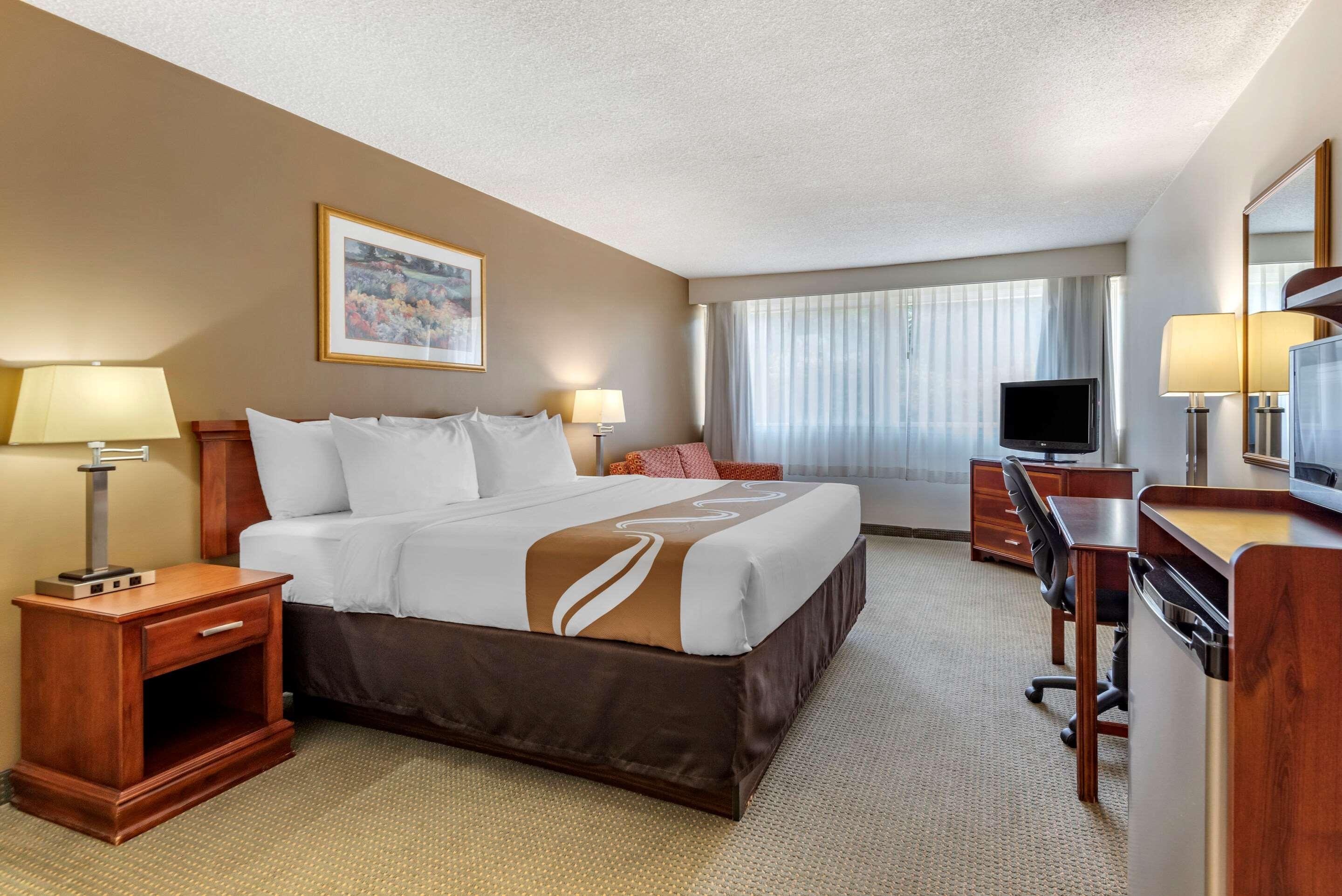 Quality Inn & Suites Vestal Binghamton Near University Exterior photo